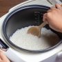 How long does a rice cooker take