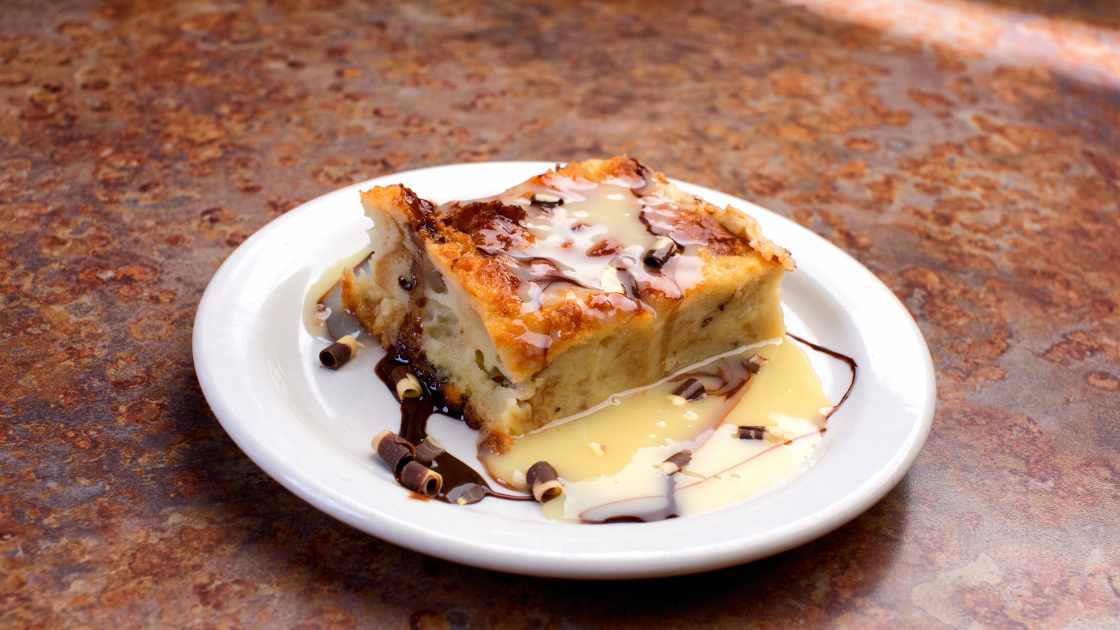 How to Make a Classic Bread Pudding Dessert