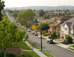 Austin’s housing market is shifting. Discover new opportunities, changing home prices, and expert tips for buyers navigating the current real estate trends.